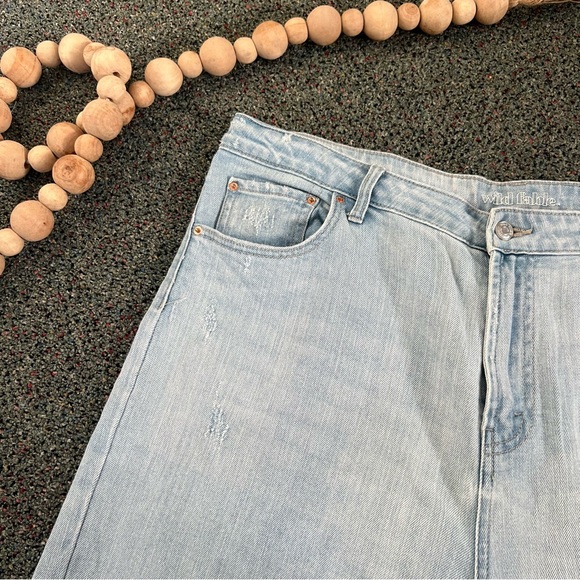 WILD FABLE Light Medium Wash Blue Straight Skinny Jeans Distressed Pants Sz 16 - Picture 7 of 16